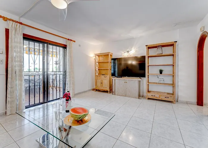 Apartmán With Pool View *