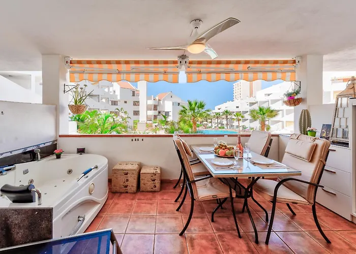 Apartman With Pool View Los Cristianos
